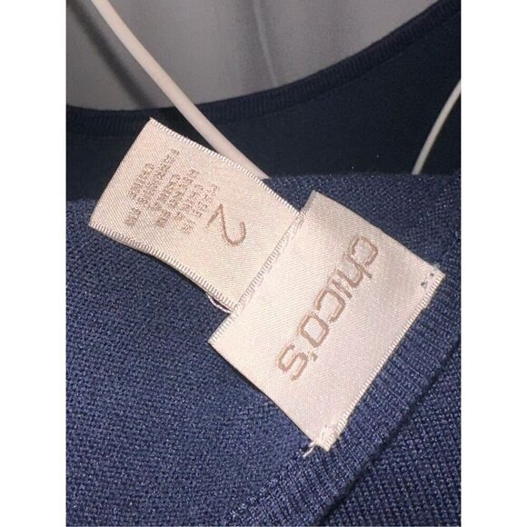 Beautiful WOMEN CHICO’S Chico’s navy blue sweater long sleeve brass buttons on e - Picture 6 of 8